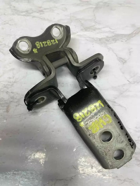 18 19 20 21 22 TOYOTA CHR DOOR HINGE DOOR HINGE FRONT RIGHT PASSANGER SIDE ASSY OEM