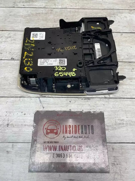 12 20 BMW 320 ROOF OVERHEAD CENTER DOOM LIGHT SOS CONSOLE ASSY OEM 6826924