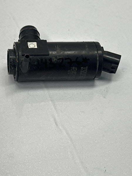 2020 TO 2024 TOYOTA COROLLA WASHER PUMP WASHER PUMP ONLY OEM 8533033070 SEDAN US MARKET