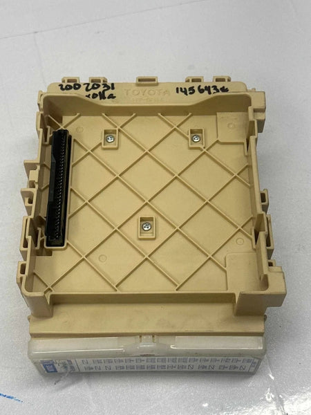 2015 TOYOTA COROLLA JUNCTION BOX FUSE RELAY CABIN BLOCK RLAY FUSE OEM 63582642