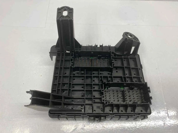 2020 GMC YUKON JUNCTION BOX FUSE RELAY CABIN BLOCK BOX ASSEMBLY OEM 84114438