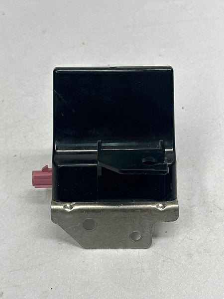 2018 TO 2021 JEEP GRAND CHEROKEE ANTENNA AMPLIFIER SPLITTER MODULE ASSY OEM 68323160