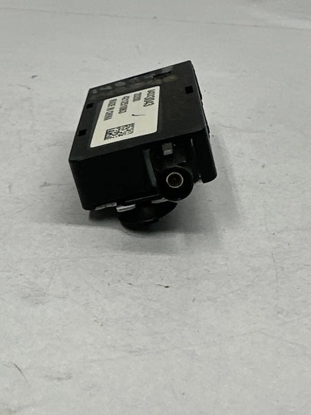 2018 TO 2021 CHEVROLET TRAVERSE RADIO ANTENNA FM AMPLIFIER CONTROL MODULE 84333043 OEM