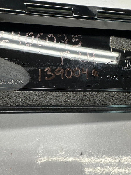 2020 GMC YUKON APPLIQUE MOULDING FRONT LEFT SIDE B PILLAR OEM 84263148