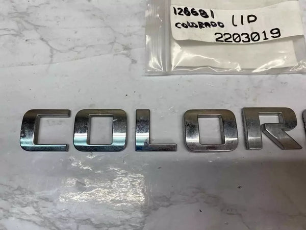 Emblema del portón trasero del Chevy Colorado 2018, emblema con letras de Colorado, adorno OEM