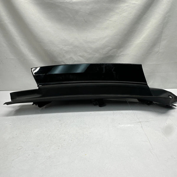 2019 GMC YUKON D PILLAR REAR LEFT APPLIQUE MOLDING 22826302 WA140X/WA472B/WA485B