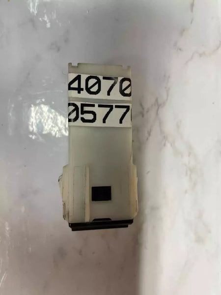 20 21 22 23 24 MAZDA CX-30 CENTRAL CONSOLE USB ADAPTADOR DE PORTA DE ENTRADA AUXILIAR BDGF669U0A OEM