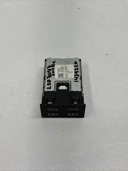 2020 TO 2023 TOYOTA COROLLA CENTER CONSOLE DUAL PORT CHARGER OEM 8553260040