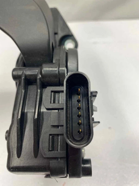 2020 GMC YUKON ACCELERATOR PEDAL PEDAL ACCELERATOR ASSEMBLY 5.3L OEM 84710341
