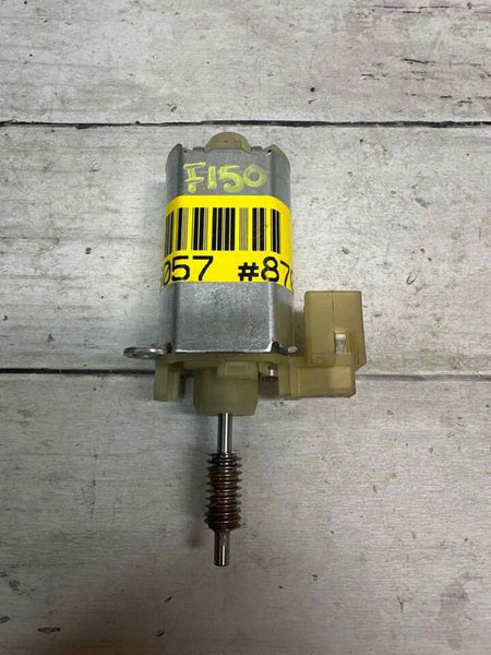 Ford F150 seat motor from 17 to 20 driver side assy OEM 1331050X04