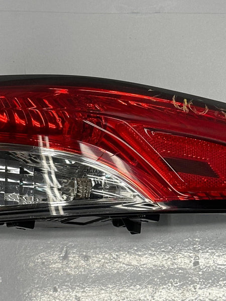 2020 TO 24 TOYOTA COROLLA TAIL LIGHT RIGHT SIDE QUARTER PANEL SED ASSY OEM 8155112D10