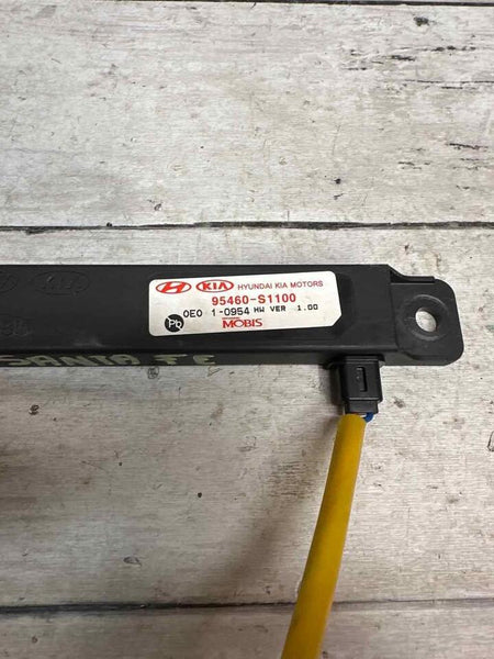 Hyundai Santa Fe keyless entry remote antenna 2020 with plug OEM 95460S1100