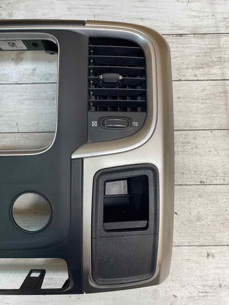 Moldura de acabamento de rádio DODGE RAM 2016 a 2019 PICKUP SÉRIE 1500 OEM TELA DE 8"
