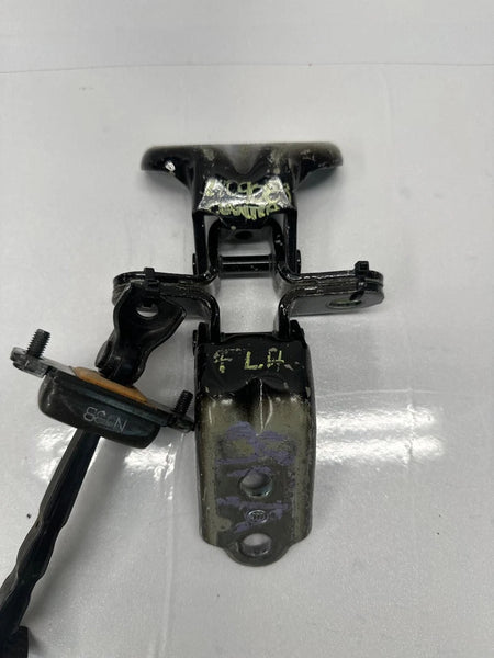 2019 HYUNDAI ELANTRA DOOR HINGE FRONT LEFT DRIVER SIDE ASSEMBLY OEM A046057