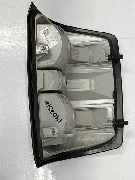 2016 TO 2019 CHEVY SILVERADO 1500 TAIL LIGHT LEFT SIDE PICKUP BOX CLASSIC OEM 84019503