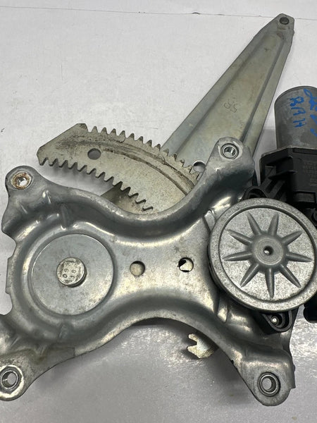 2018 TO 2022 TOYOTA CHR WINDOW MOTOR REAR RIGHT SIDE ASSEMBLY OEM 8572010110