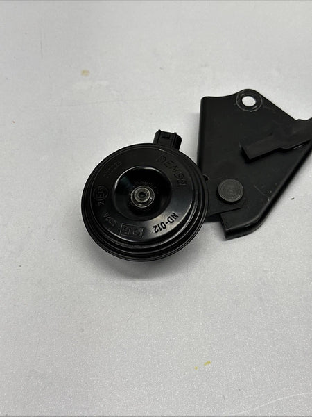 20 TO 23 TOYOTA COROLLA HIGH HORN SIREN PITCH HI NOTE TONE ASSEMBLY OEM 8656016020