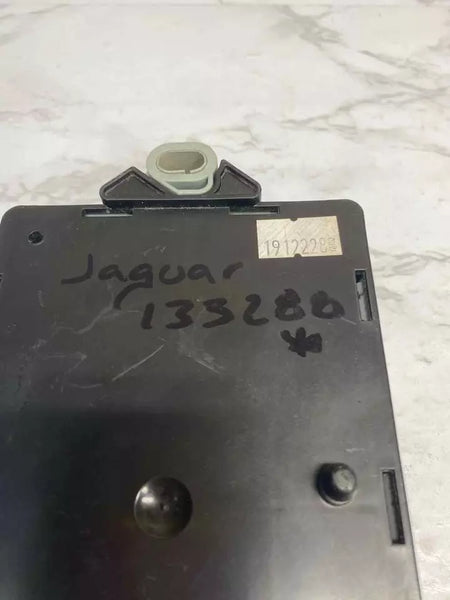 2017 JAGUAR XE JUNCTION BOX FUSE RELAY BLOCK BOX ASSEMBLY OEM CPLA14Q073AA