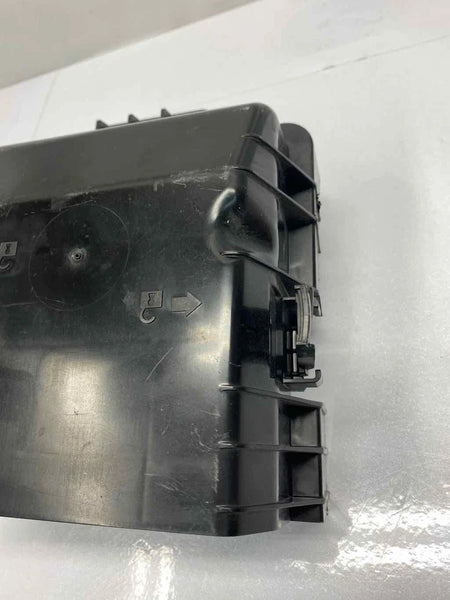 2020 GMC YUKON JUNCTION BOX JUNCTION BLOCK FUSE RELAY ONLY COVER OEM 22773472