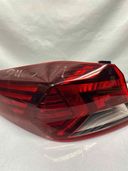 2020 HYUNDAI ELANTRA TAIL LIGHT LEFT SIDE QUARTER SED KOREAN ASSY OEM 92401F2510