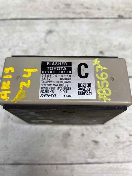 Toyota 4Runner turn signal control module 2017 flasher relay OEM 8198060160