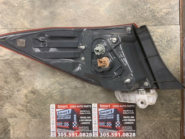 2014 TO 2016 TOYOTA COROLLA TAIL LIGHT RIGHT PASSENGER SIDE QUARTER PANEL OEM
