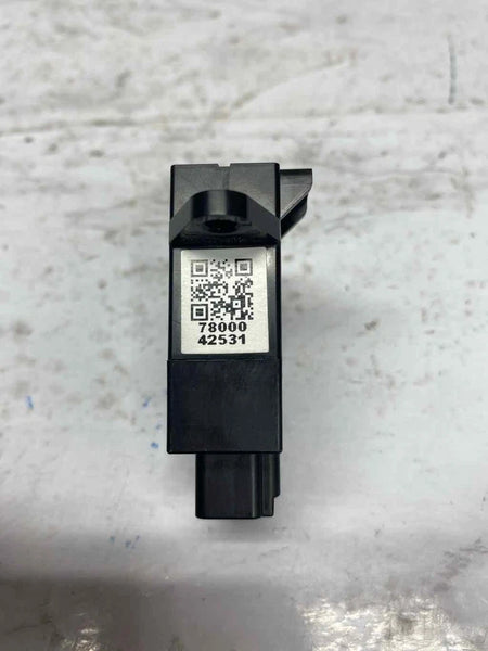 2020 ALFA ROMEO GIULIA CENTER CONSOLE CENTER CONSOLE USB PLUG OEM 01561291680