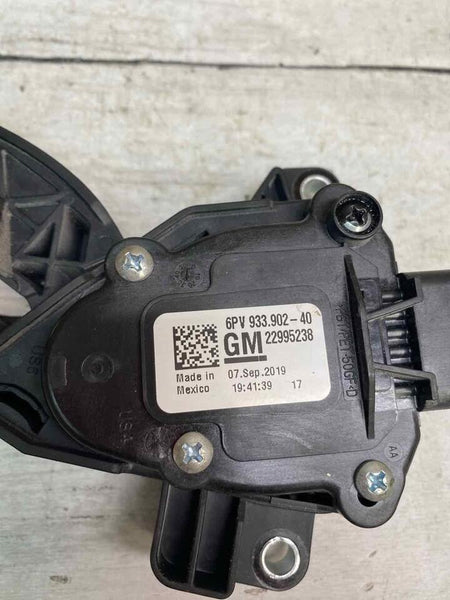 Chevrolet Traverse accelerator pedal 2020 pedal assy OEM 2.0L 22995238