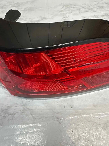 2022 TO 2023 TOYOTA COROLLA CROSS TAIL LIGHT QUARTER RIGHT SIDE ASSY OEM 815500A170 LED