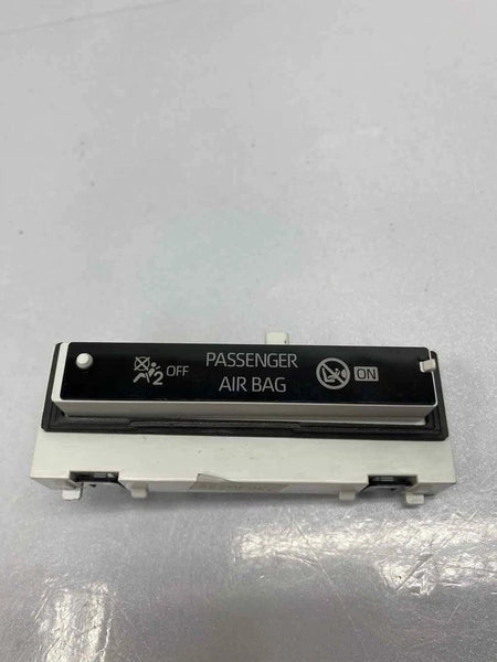 2020 TOYOTA COROLLA OCCUPANT DETECTION LIGHT SENSOR OEM 489229 SIGNAL PASSENGER