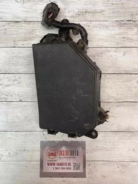 18 19 20 TOYOTA CHR RELÉ DE LA CAJA DE FUSIBLES DEL MOTOR CONJUNTO DE LA CAJA DE FUSIBLES DEL MOTOR OEM 8266610040