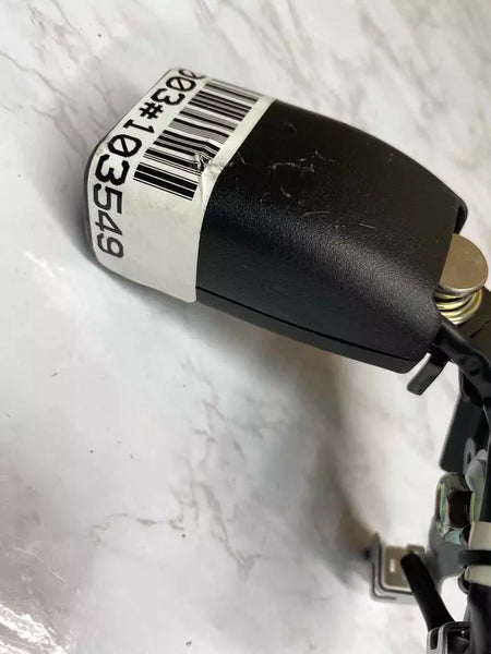 20 21 22 23 MAZDA CX-30 CINTURÓN DE SEGURIDAD TRASERO HEBILLA DEL CINTURÓN DE SEGURIDAD LADO IZQUIERDO CONJUNTO OEM