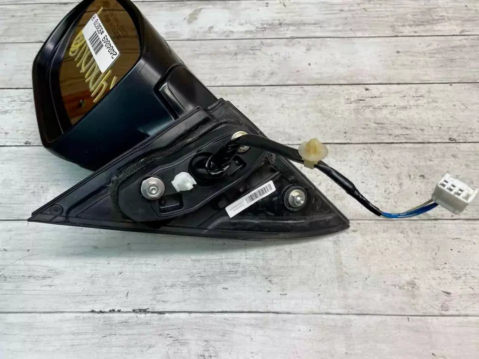 Honda HRV door mirror 16 21 right side no rear cover non heated