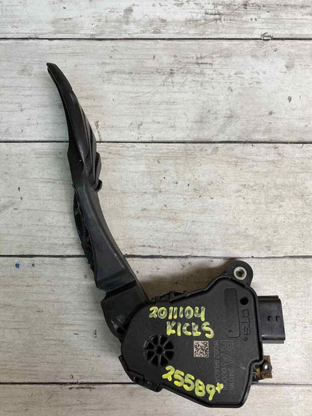 Nissan Kicks pedal do acelerador 2018 a 2022 1.6L conjunto OEM 180025RA0A