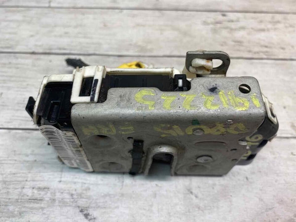 Actuador de pestillo de puerta de la cerradura de la puerta del ariete 2009-2021, lado delantero derecho OEM 04589422AH