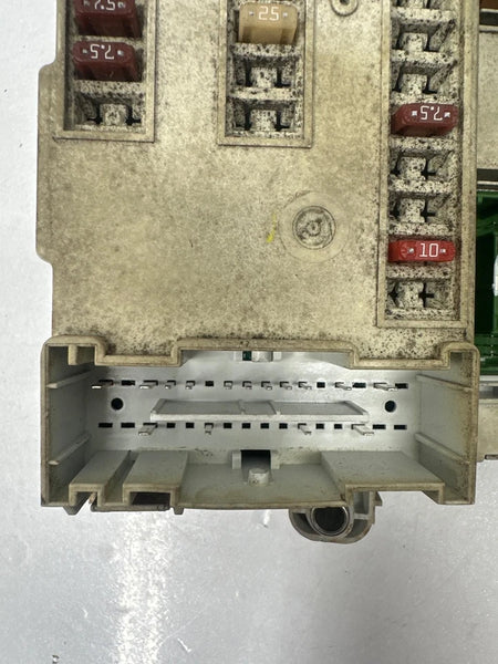 2016 JEEP CHEROKEE JUNCTION BOX CABIN FUSE RELAY BLOCK ASSEMBLY OEM