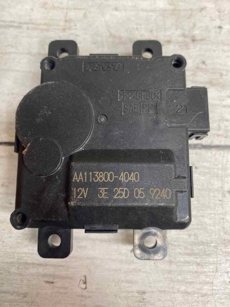 MOTOR ACTUADOR SRVO DE VENTILACIÓN DE CALEFACCIÓN Y AIRE ACONDICIONADO HONDA CIVIC 2022 OEM AA1138004040