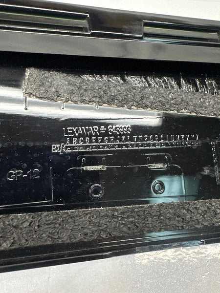 2020 GMC YUKON APPLIQUE MOULDING FRONT LEFT SIDE B PILLAR OEM 84263148