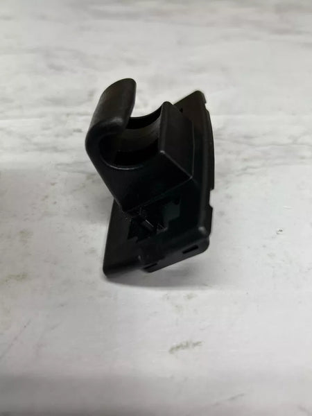 2014 15 16 17 18 19 MERCEDES CLA250 SHOOTING BRAKE SOPORTE DE CLIP DE PARASOL OEM 2468100129051