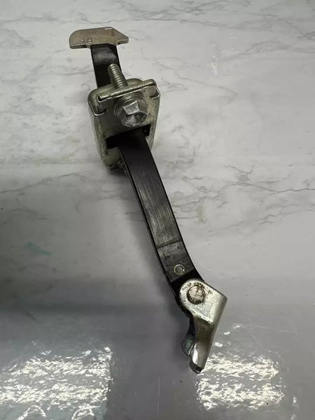 20 21 22 23 TOYOTA COROLLA SOPORTE DE PUERTA BISAGRA DE PUERTA TRASERA DERECHA SOPORTE DE PUERTA ASSY OEM