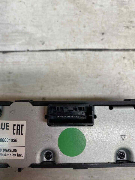 Chevrolet Silverado radio am fm 2016 2019 control panel w/o Screen OEM 42516646