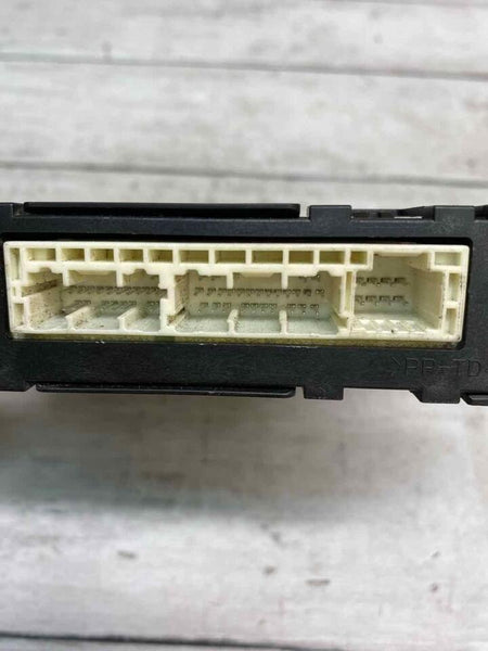 Toyota Corolla climate control module 20 to 23 ac heater unit OEM 8865002L30