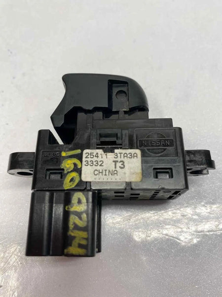 2013 TO 2018 NISSAN ALTIMA WINDOW SWITCH FRONT PASSANGER SIDE SED OEM 254113TA3A