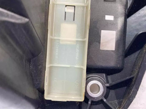 MERCEDES CLA250 2018 - SOPORTE DE BANDEJA DE BATERÍA DELANTERO, CONJUNTO OEM 2465402403