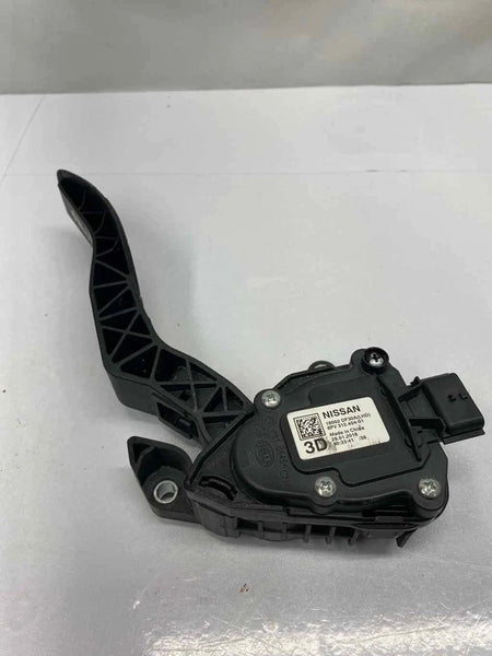 2018 NISSAN ROGUE SPORT ACCELERATOR PEDAL PEDAL ASSEMBLY 2.0L OEM 18002DF30A