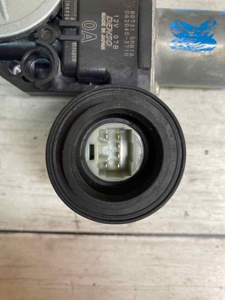 Nissan Kicks window motor 2018 to 2022 front left driver side OEM