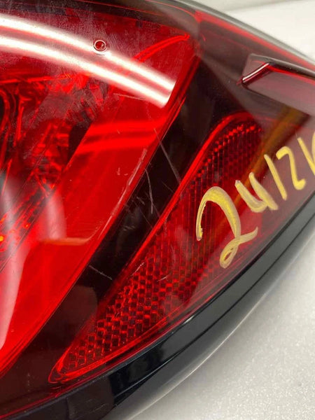 2019 TO 2024 TOYOTA COROLLA TAIL LIGHT RIGHT SIDE QUARTER PANEL 8155112D30 HATCHBACK
