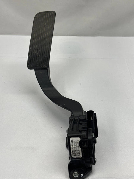 2019 CHEVROLET SILVERADO 1500 ACCELERATOR PEDAL ASSY OEM 84496235 5.3L 4X4 AT