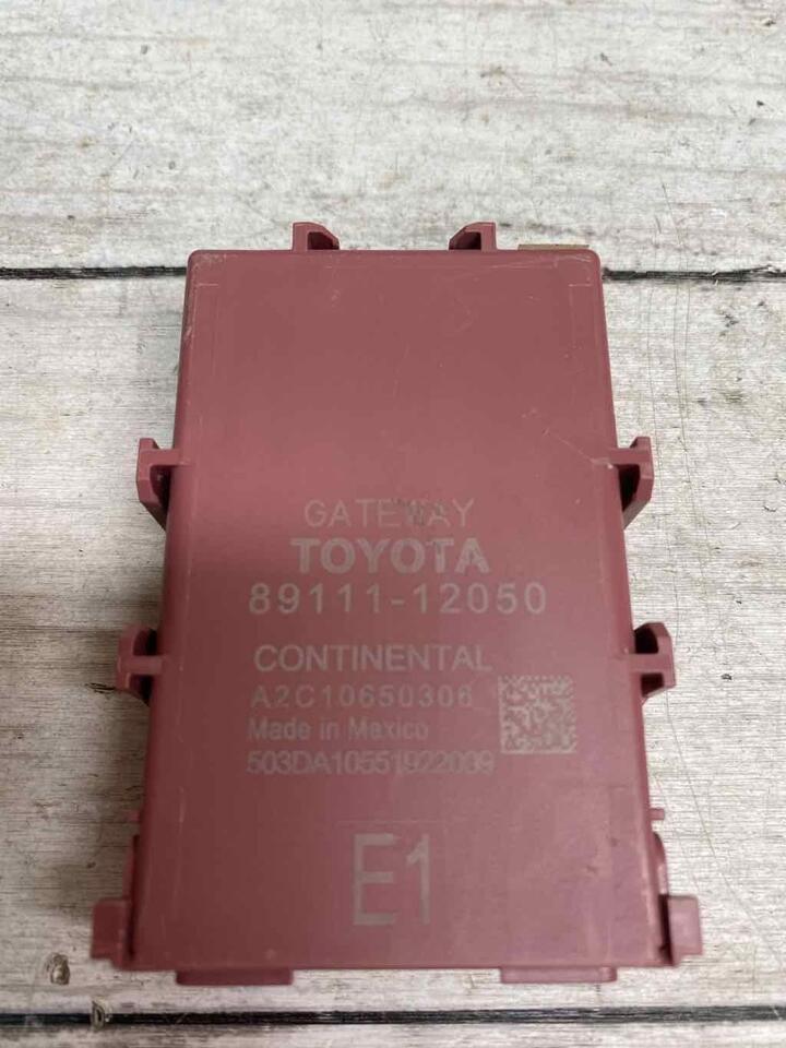 Toyota Corolla network gateway 20 21 22 control module sedan OEM 89111 ...