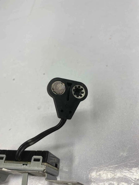 2020 GMC YUKON KEYLESS ENTRY RECEIVER ANTENNA SENSOR UNIT ASSEMBLY OEM 653739987